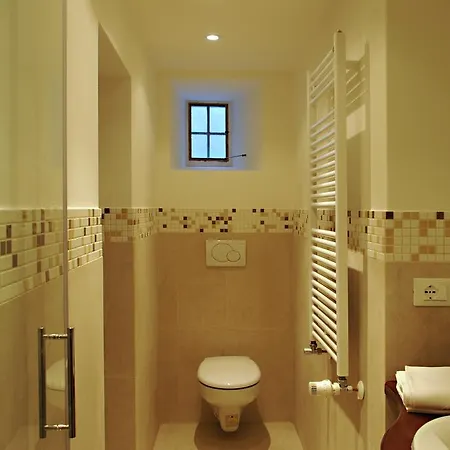 科尔特布拉嘎迪公寓 *